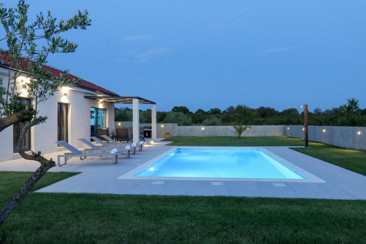 Villa Gemini Zara Esterno foto